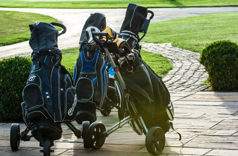 rent clubs and buggies